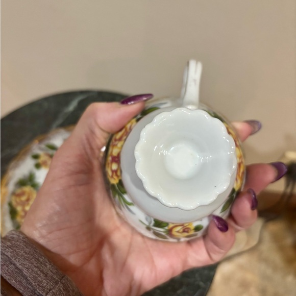 Vintage Floral Teacup and Saucer Set - Yellow Rose Motif - Picture 5 of 5